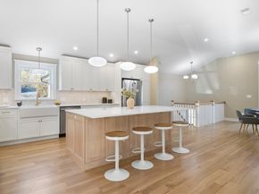 2 Howard Ct, Woburn MA 01801