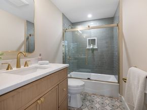 2 Howard Ct, Woburn MA 01801