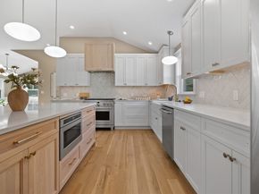 2 Howard Ct, Woburn MA 01801