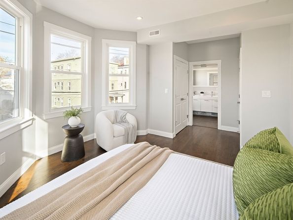 9-11 Boynton Street 2, Boston MA 02130