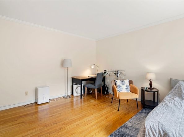 57 Harvard Avenue 1, Brookline MA 02446