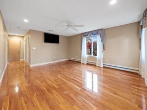 10 Heritage Ln, Saugus MA 01906