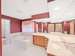 10 Heritage Ln, Saugus MA 01906