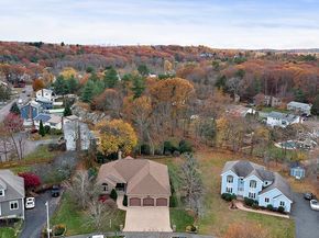 10 Heritage Ln, Saugus MA 01906