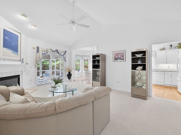 25 Fox Hollow, Plymouth MA 02360