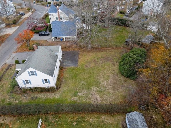 95 Greenwood Ave, Wakefield MA 01880