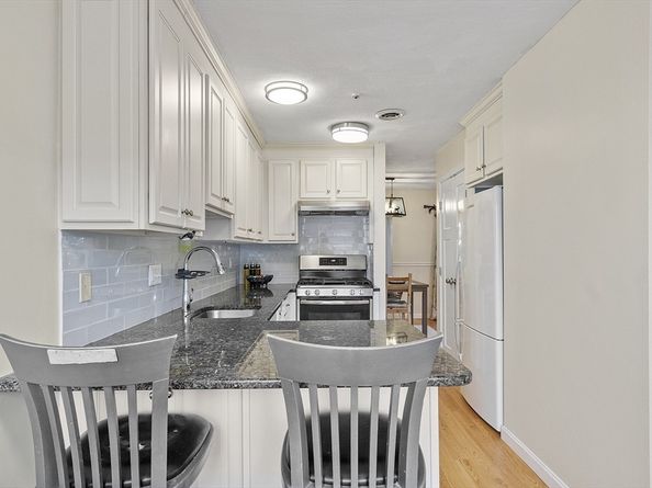 16 Concord Greene 5, Concord MA 01742