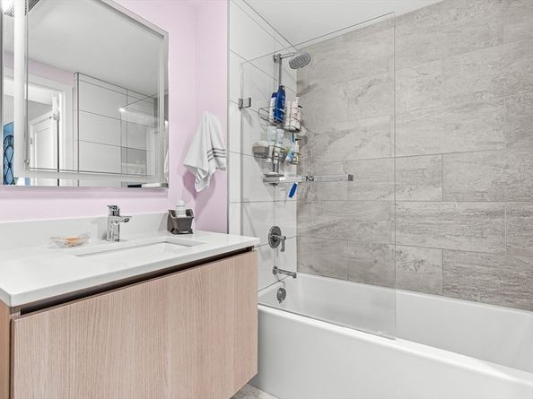 932 Broadway 208, Chelsea MA 02150