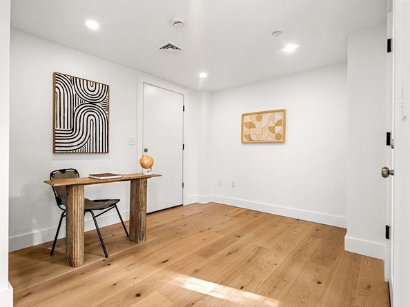 106 River Street 14, Newton MA 02465