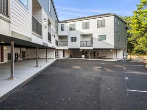 106 River Street 14, Newton MA 02465