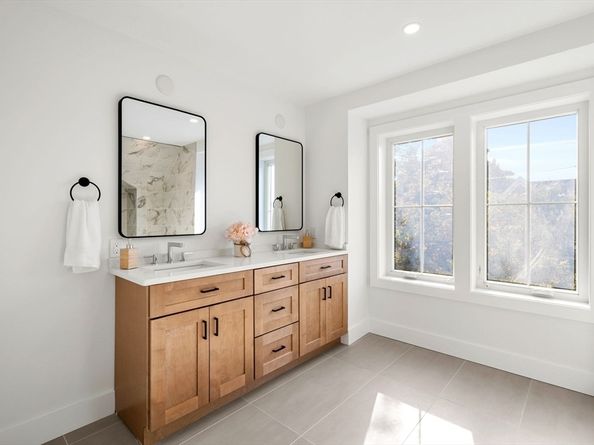 106 River Street 14, Newton MA 02465