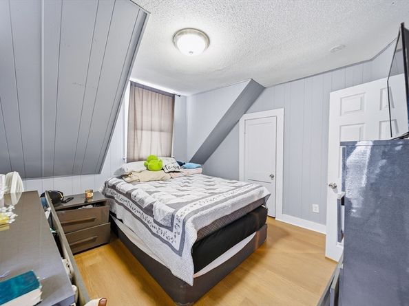 94 Sheridan St, Lynn MA 01902