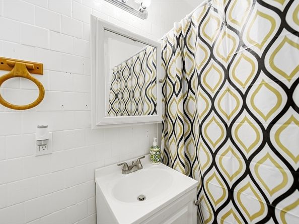 94 Sheridan St, Lynn MA 01902