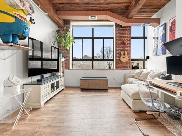 10 Linwood St 214, Malden MA 02148