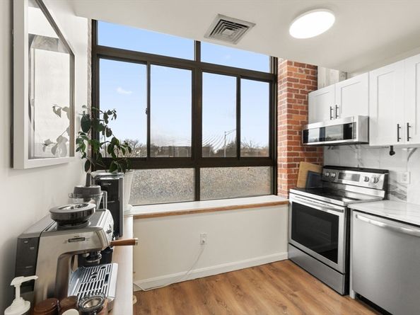 10 Linwood St 214, Malden MA 02148