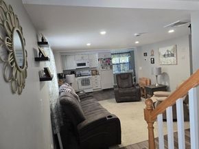 39 S Main St, Millbury MA 01527