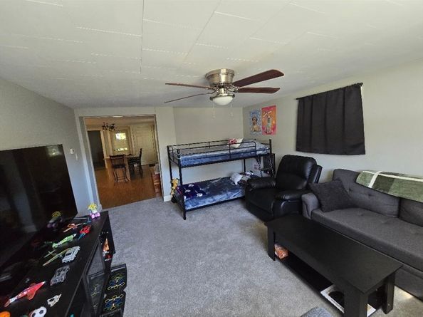 39 S Main St, Millbury MA 01527