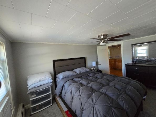 39 S Main St, Millbury MA 01527