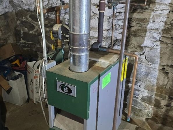 39 S Main St, Millbury MA 01527