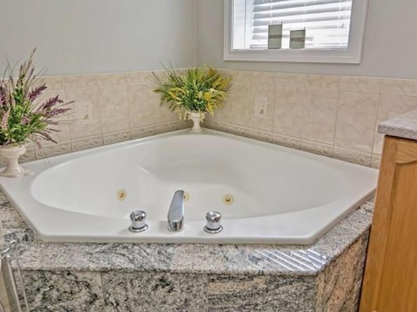 56 Valley St, Everett MA 02149