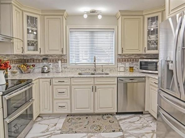 56 Valley St, Everett MA 02149