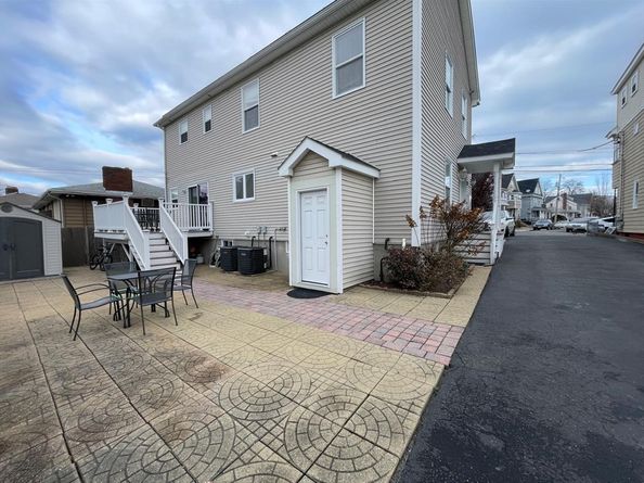 56 Valley St, Everett MA 02149