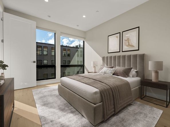 340 W 2nd Street 13, Boston MA 02127