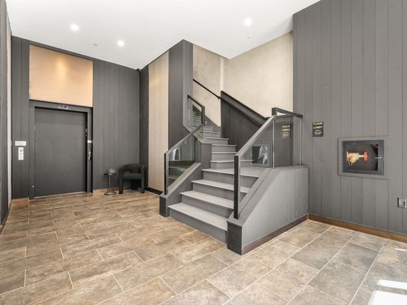 340 W 2nd Street 13, Boston MA 02127