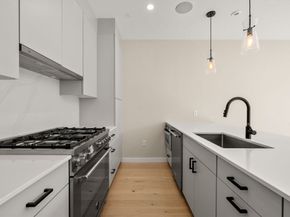 340 W 2nd Street 13, Boston MA 02127