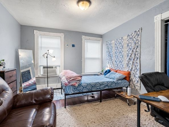 1 Cheney St, Worcester MA 01610