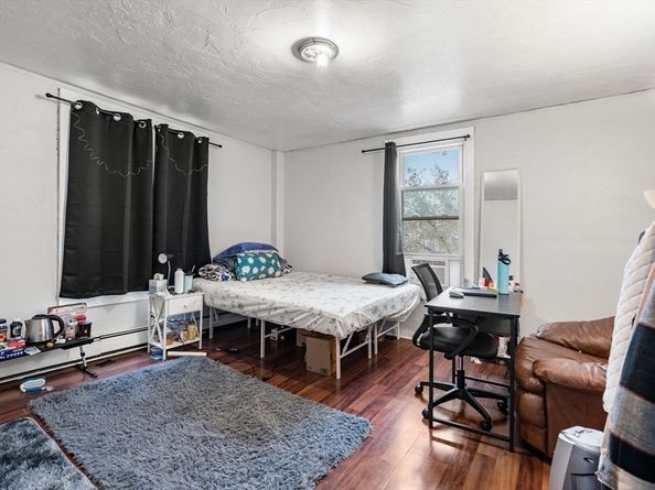 1 Cheney St, Worcester MA 01610