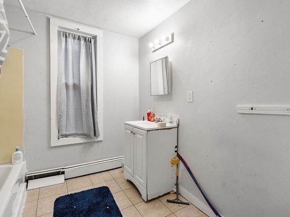 1 Cheney St, Worcester MA 01610