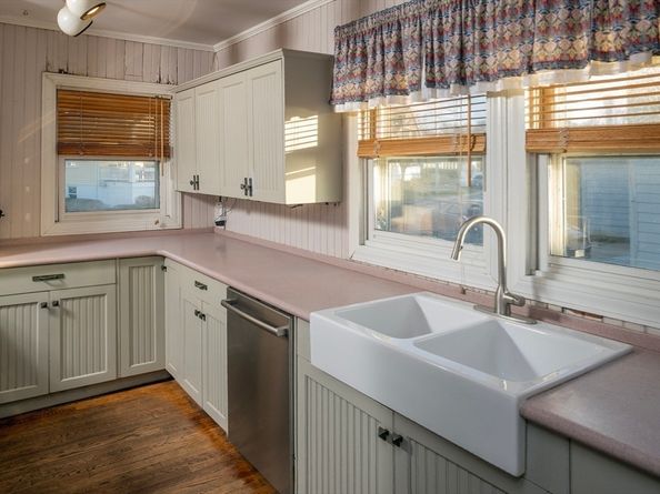 46 Sunset Ave, Hull MA 02045