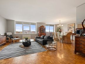 280 Boylston St 908, Newton MA 02467
