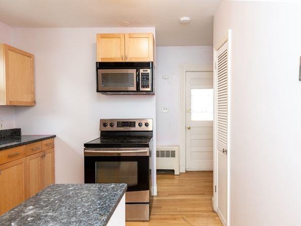 32 Almont St 321, Medford MA 02155