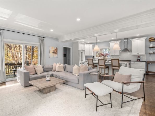 150 Dedham St, Dover MA 02030