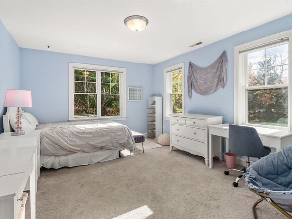 150 Dedham St, Dover MA 02030