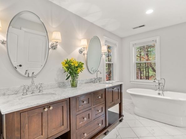 150 Dedham St, Dover MA 02030