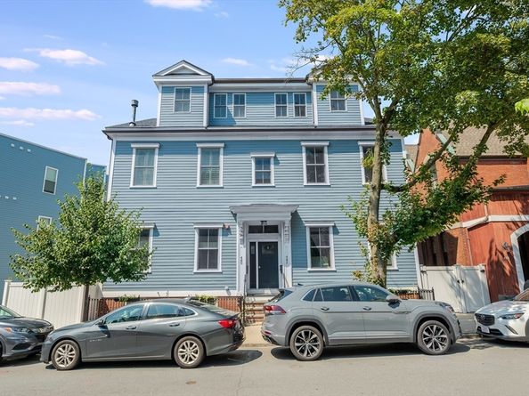 480 East 4th St 3, Boston MA 02127