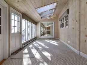 9 Buttercup Ln, Dover MA 02030