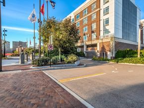 18 Cliveden 406W, Quincy MA 02169