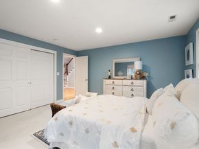 15 Homestead Dr, Medfield MA 02052