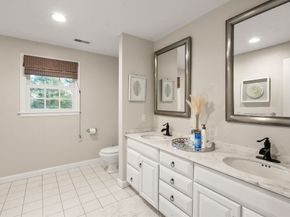 15 Homestead Dr, Medfield MA 02052