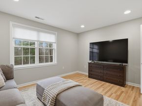 11 Howarth Drive, Upton MA 01568