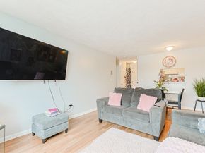 27 Willis St 18, Framingham MA 01702