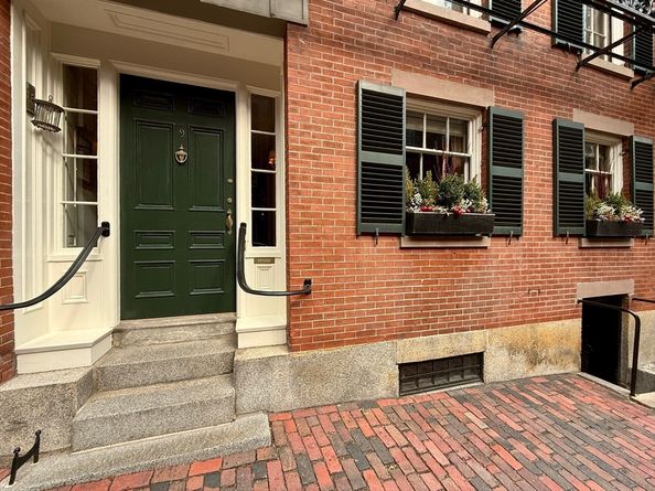 9 West Cedar St, Boston MA 02108