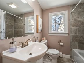 33 Sumner St, Norwood MA 02062