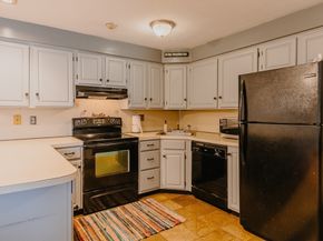 10 Hulbert Road 10, Worcester MA 01603