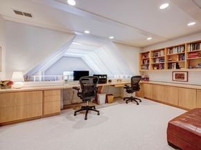 277 Nahanton St 277, Newton MA 02459