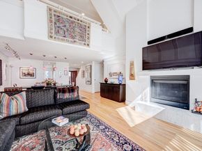 277 Nahanton St 277, Newton MA 02459